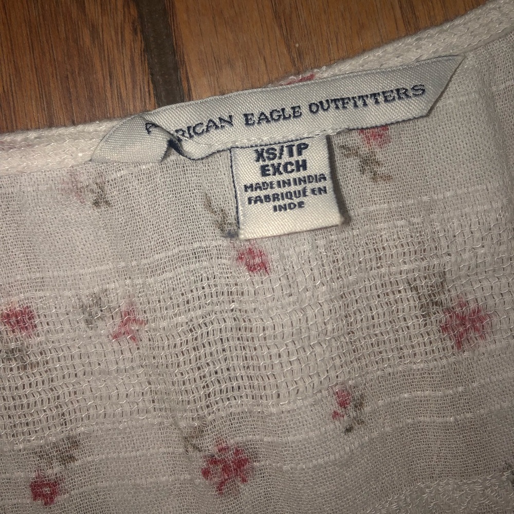 a cute crop top for american eagle